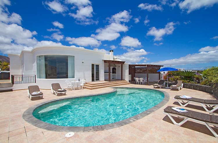 Casa Teja | 5-Bedroom Villa with Private Pool in Puerto Calero Tias