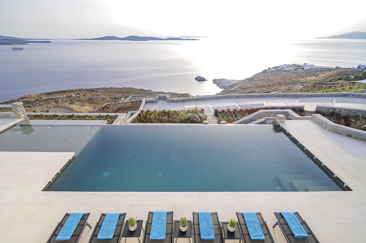 Luxury villas in Rinia