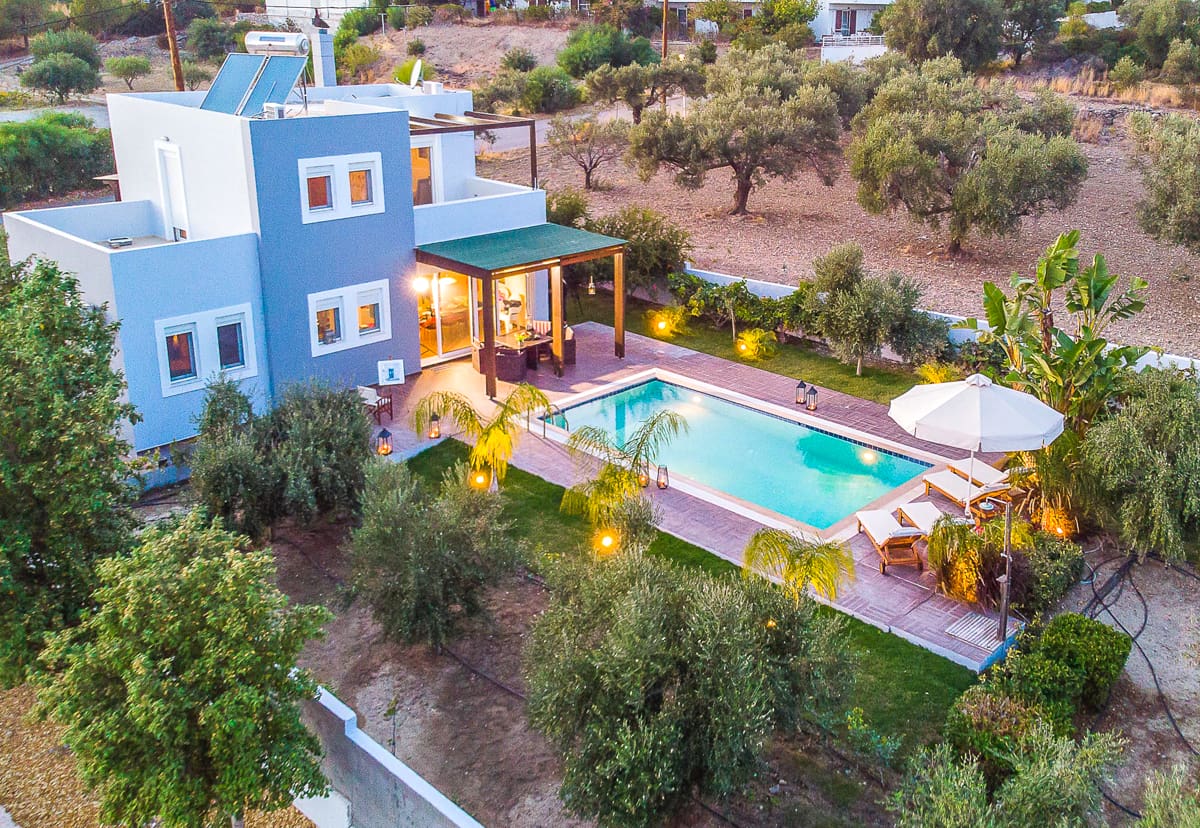 Luxury villas in Gennadi