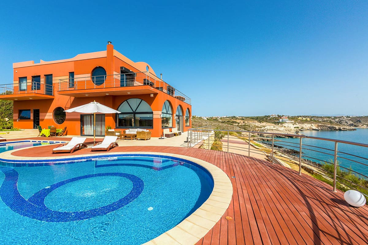 Luxury villas in Chorafakia