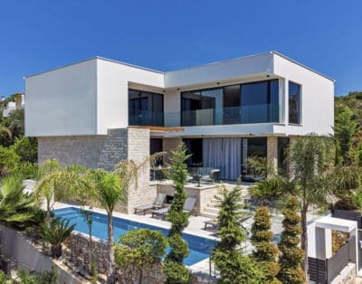 Villa Racquel | 3-Bedroom Villa with Private Pool in Stomorska