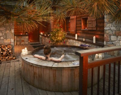 Chalet La Ravale | 6-Bedroom Chalet with Hot Tub in Meribel