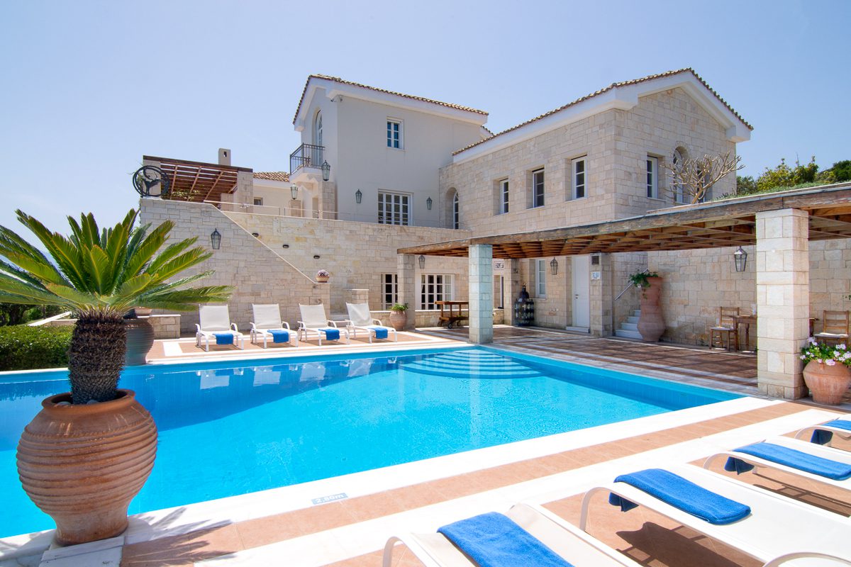 Luxury villas in Agios Nikolaos