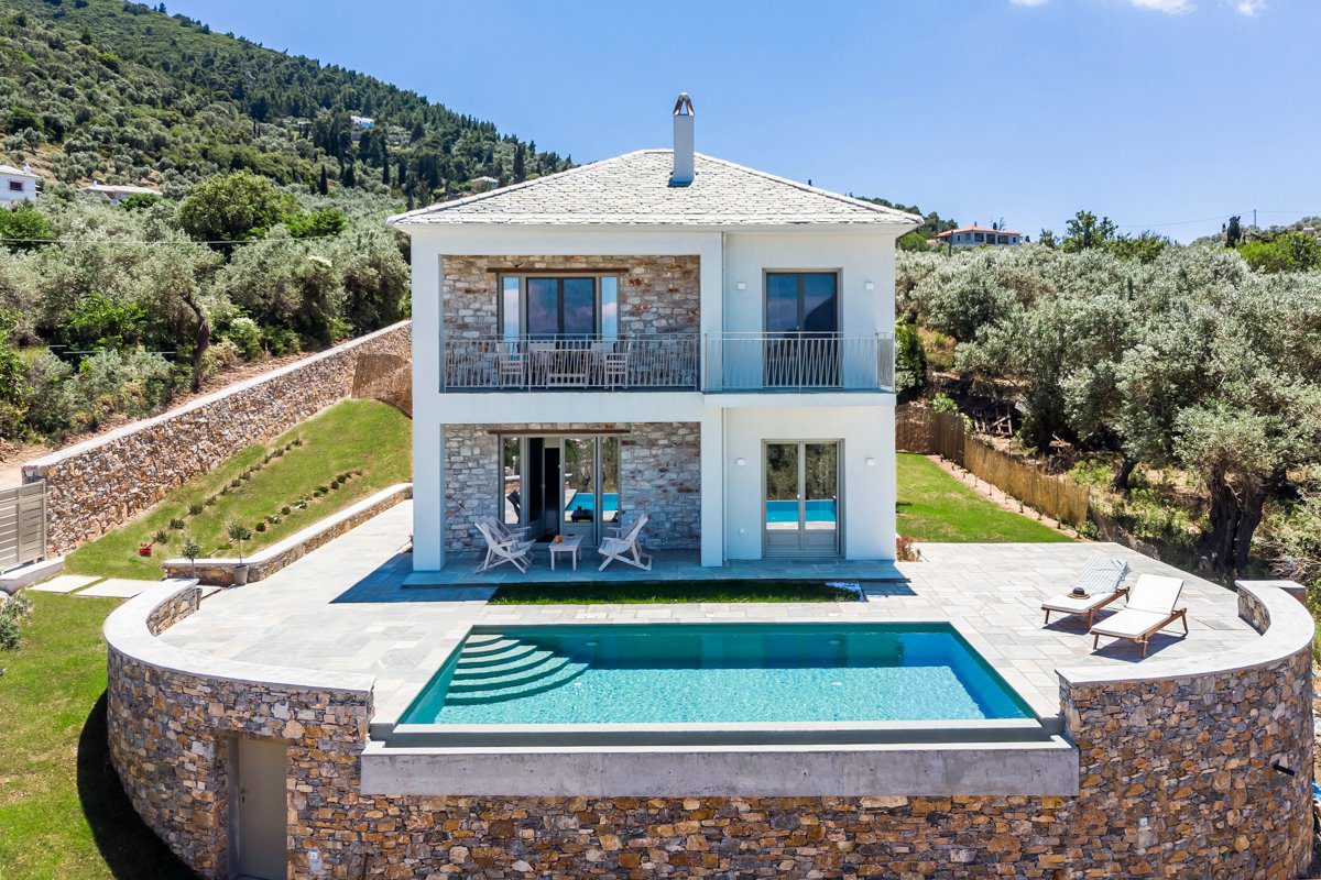 Luxury villas in Skopelos