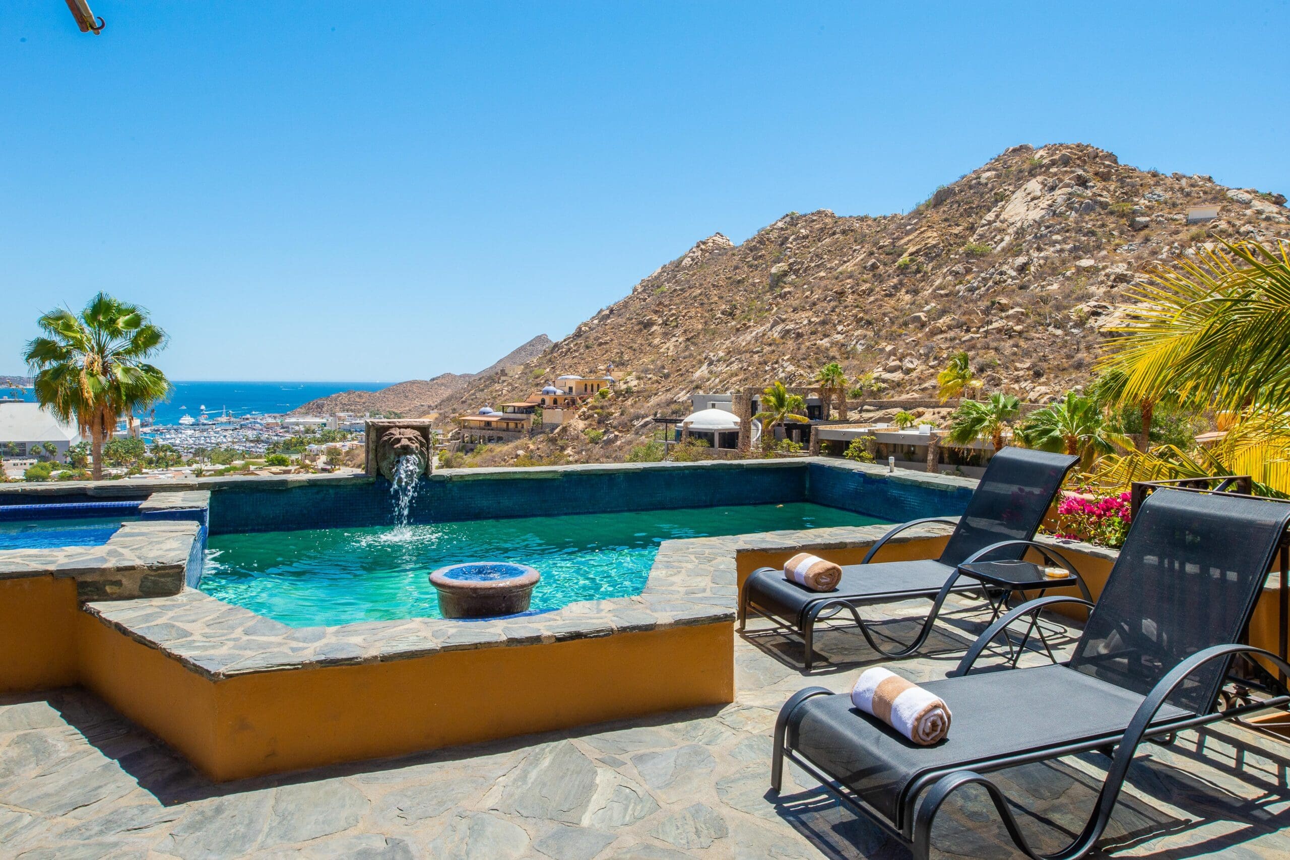 Luxury villas in Pedregal