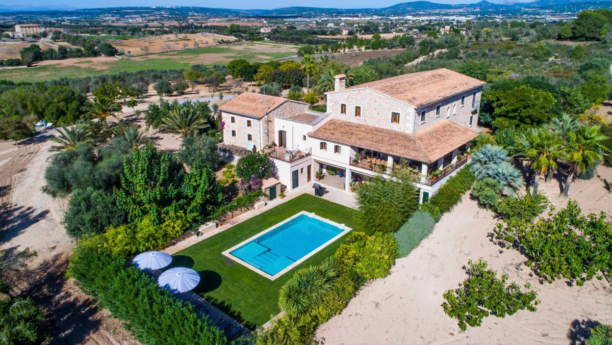 Luxury villas in Manacor