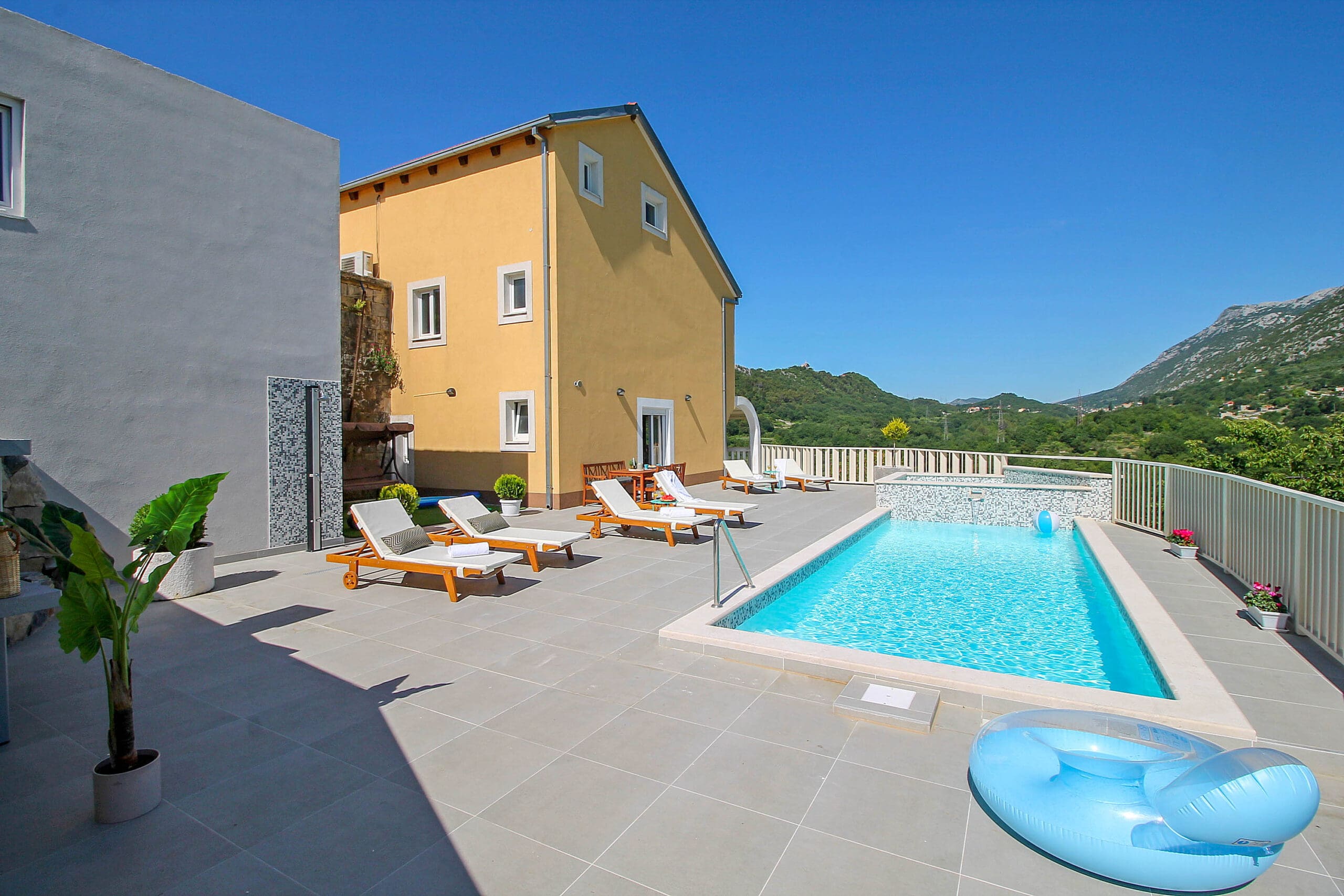 Luxury villas in Gata