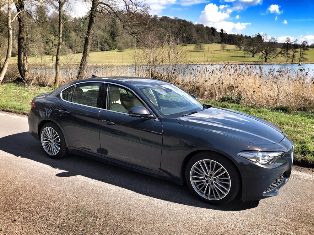 Alfa Romeo Giulia Super Review