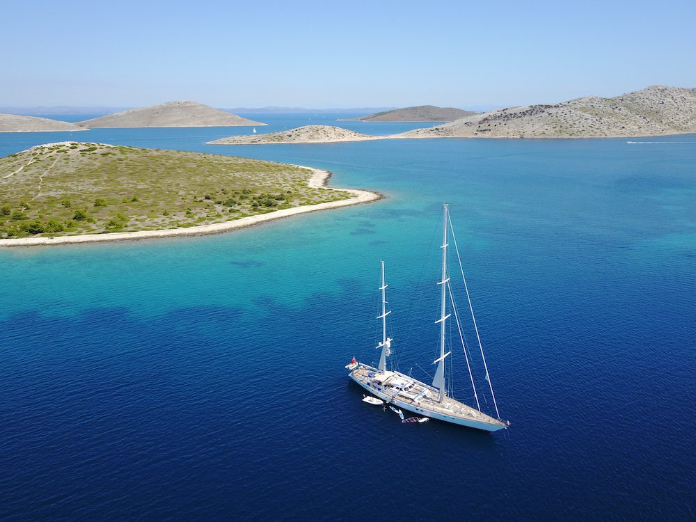 Royal Huisman And Huisfit Refit Ketch Juliet With Hybrid Technology