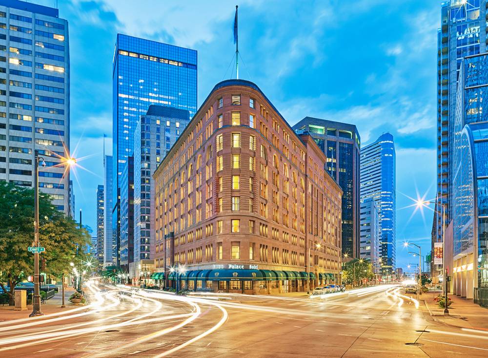 THE BROWN PALACE HOTEL IN DENVER: REVIEW