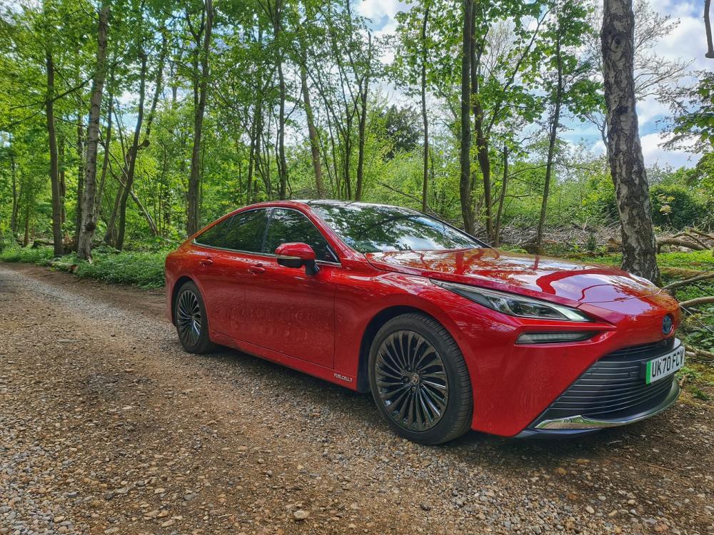 Toyota Mirai – The Hydrogen Powered Solution?