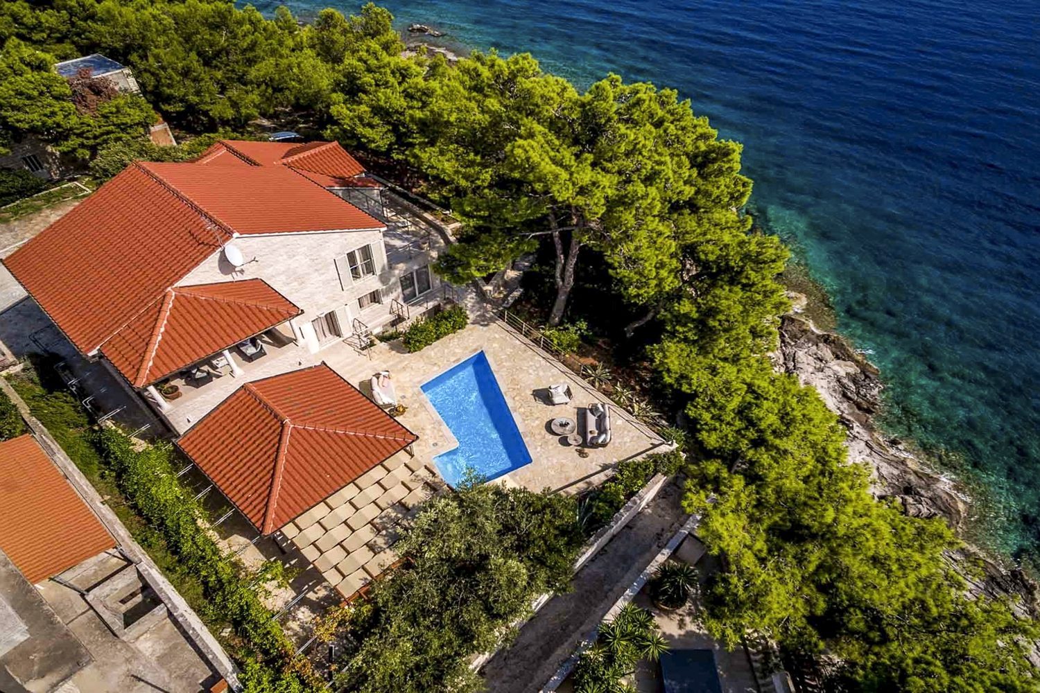 Luxury villas in Selca