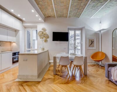 Petalo Residence | 2-Bedroom Apartment with Spa in Roma Municipio I