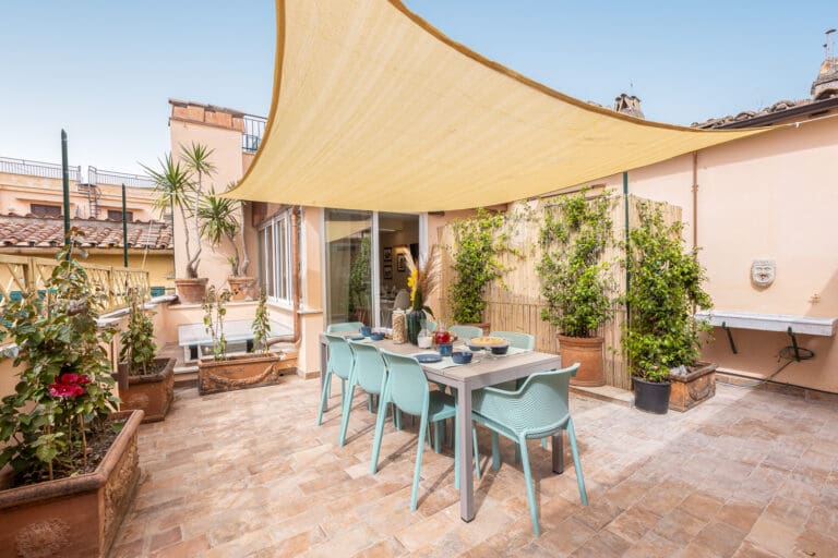 Trevi Fountain Terrace | 4-Bedroom Apartment near the Trevi Fountain – Central Rome, Rome