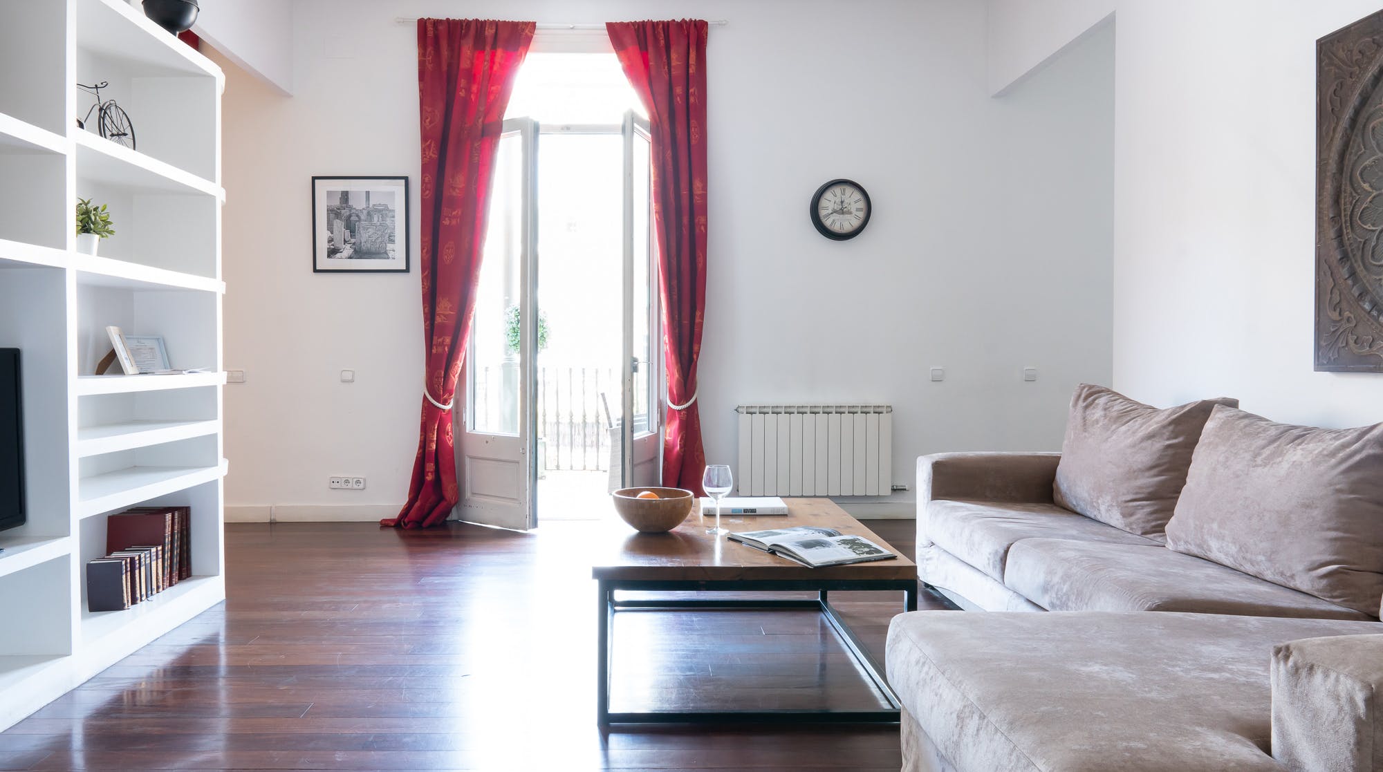Villa Llevant Montjuic Eixample: 3-Bedroom Apartment with Seaview & Air-Con – Barcelona Eixample, Eixample