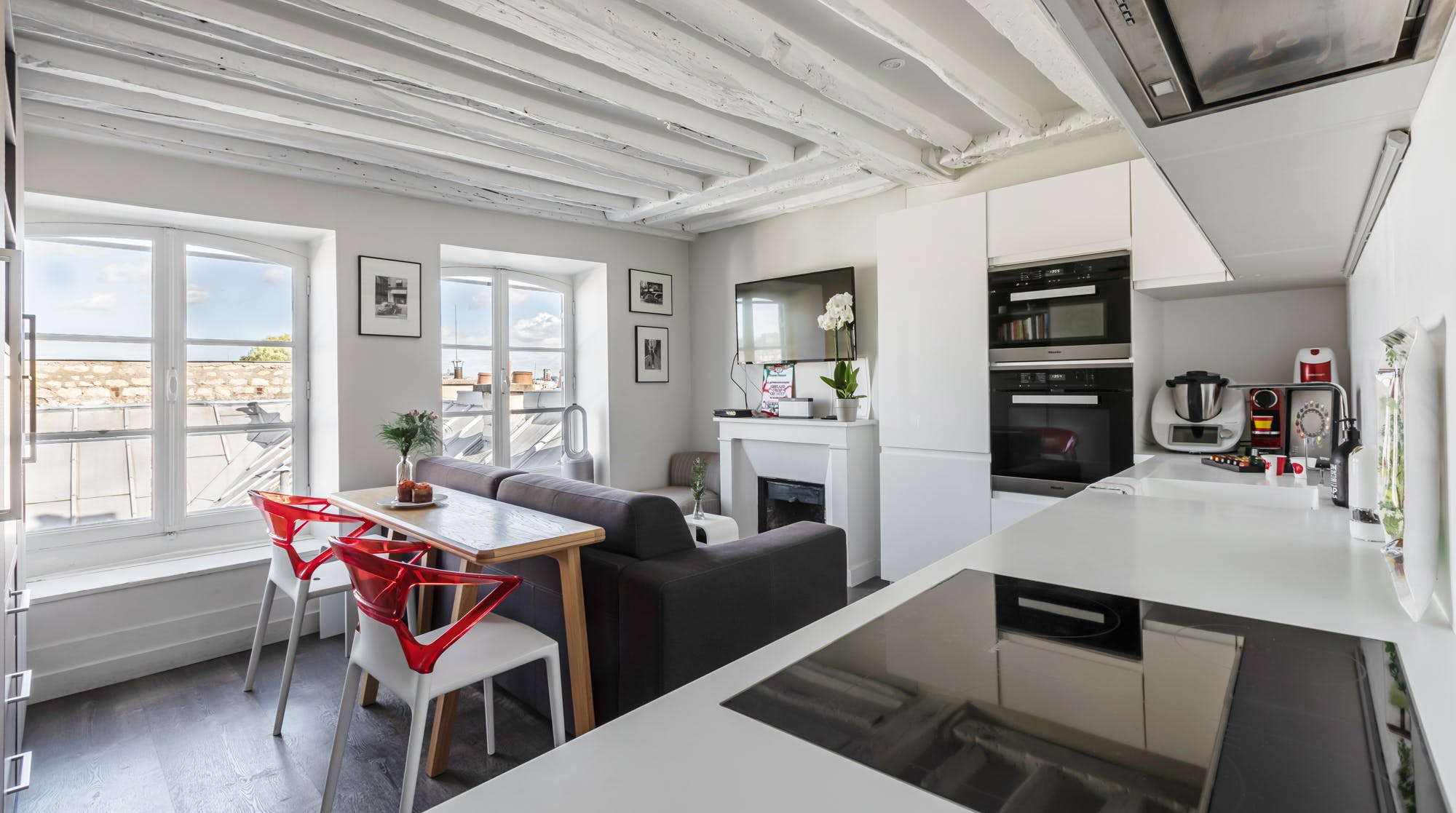 Villa Labech Jardin du Luxembourg Saint Germain des Pres – Odeon: Chic 1-Bedroom Apartment with Air Conditioning in Saint Germain des Pres – Paris