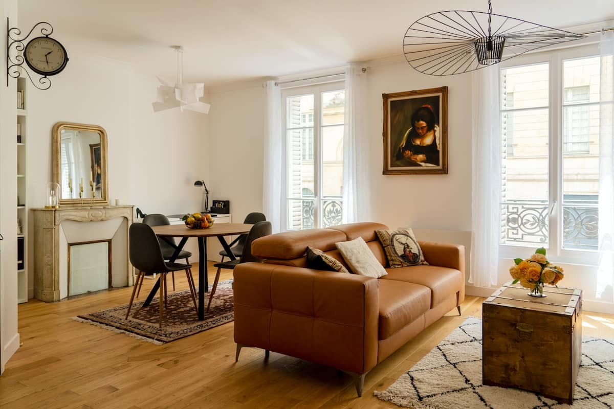Villa Nacre Mabillon Saint Germain des Pres – Odeon: Charming 1-Bedroom Apartment Rental with Remote Work Space, Saint Germain des Pres