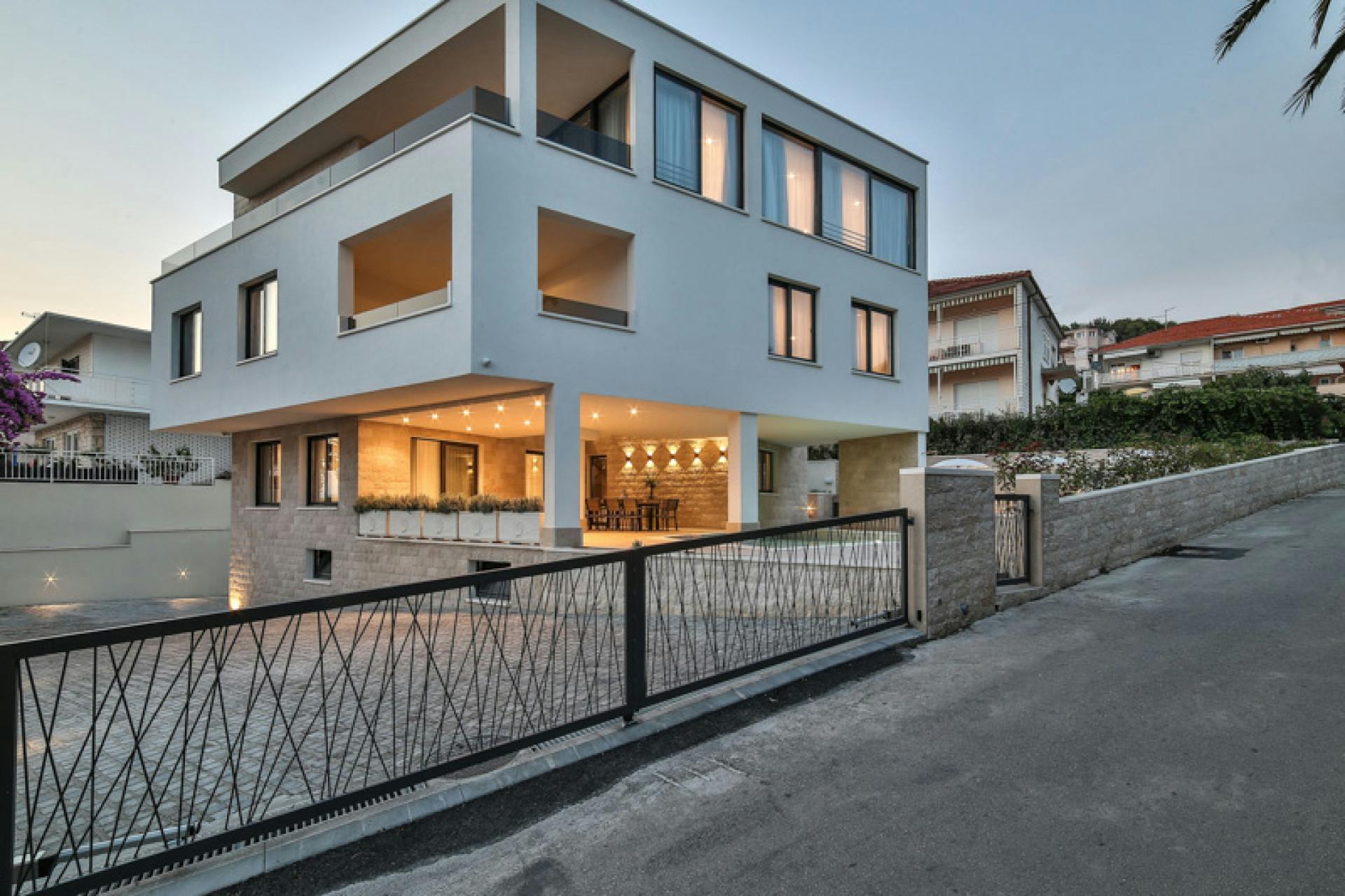 Kuca Alba Bene Split: Luxurious 7-Bedroom Apartment with Sea Views and Pool, Split