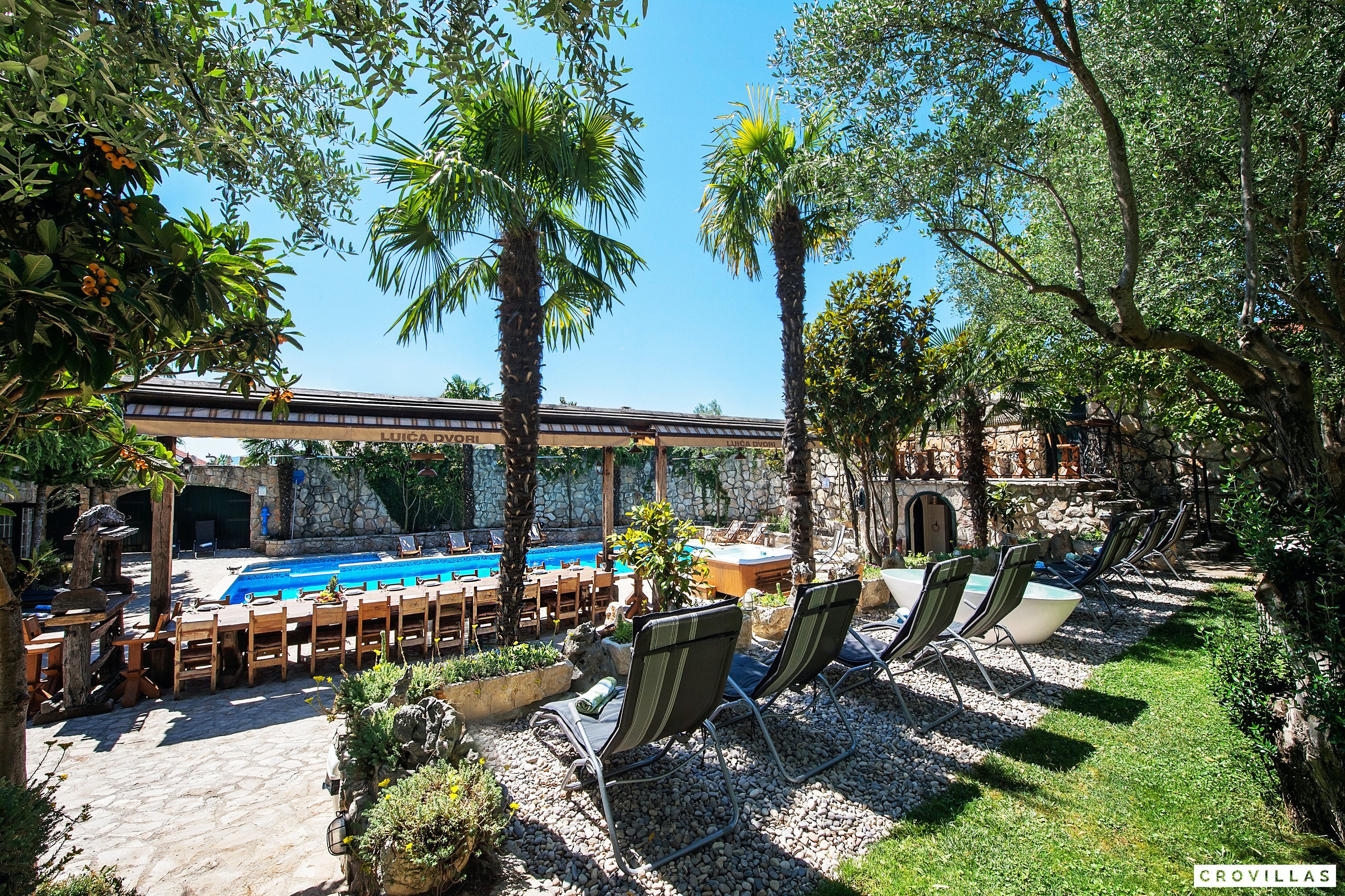 Kuca Kaikias Meje Croatia: 8-Bedroom Luxury Apartment with Stunning Views, Split