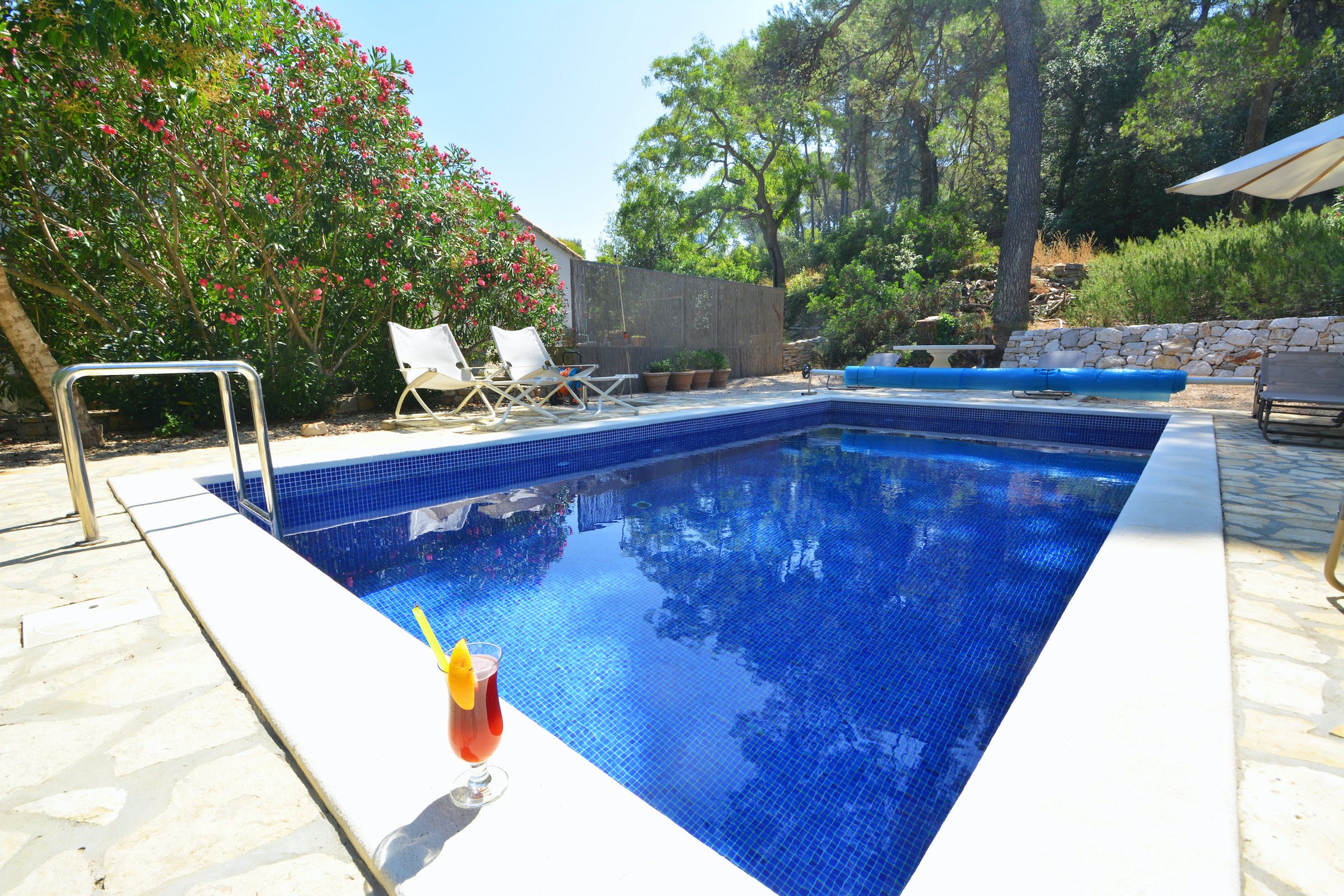Kuca Levante Znjan Split: Spacious 5-Bedroom Apartment with Seaview and Sauna, Split